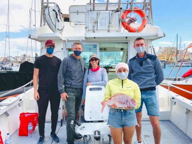  Pesca em grupo 