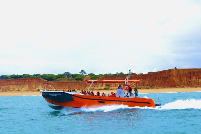  No meio do passeio de barco 