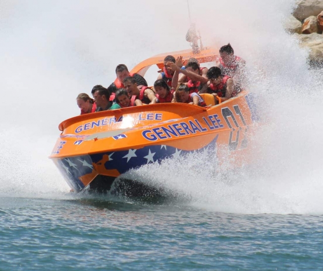  Jet boat com os amigos 