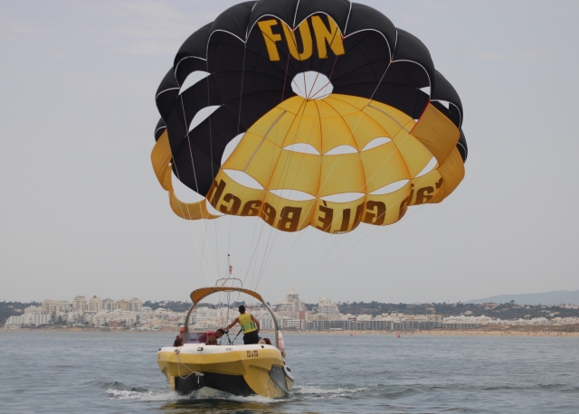 Parasailing 