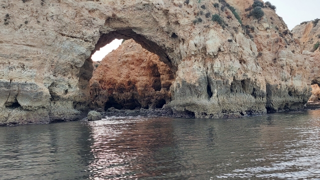  The beautiful caves of the Algarve 