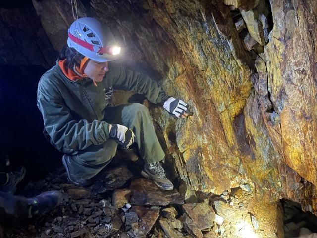  Studiando le grotte del Portogallo 