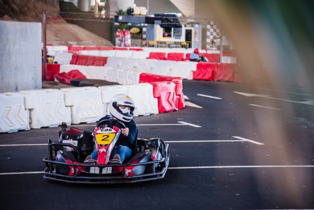 Competir no circuito de kart 