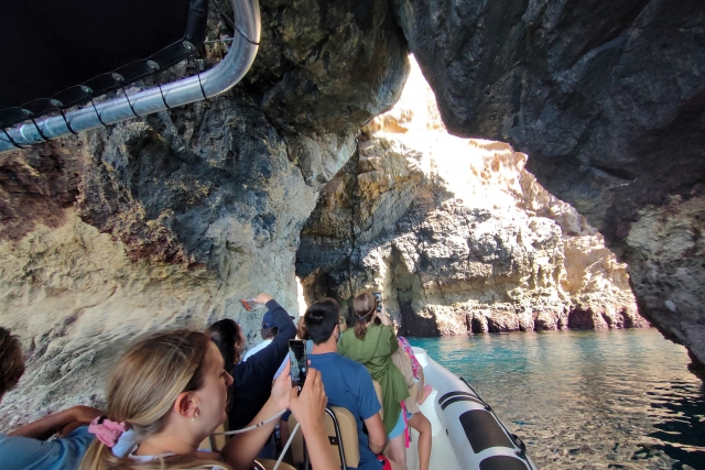  Attraverso le grotte marine di Sesimbra 