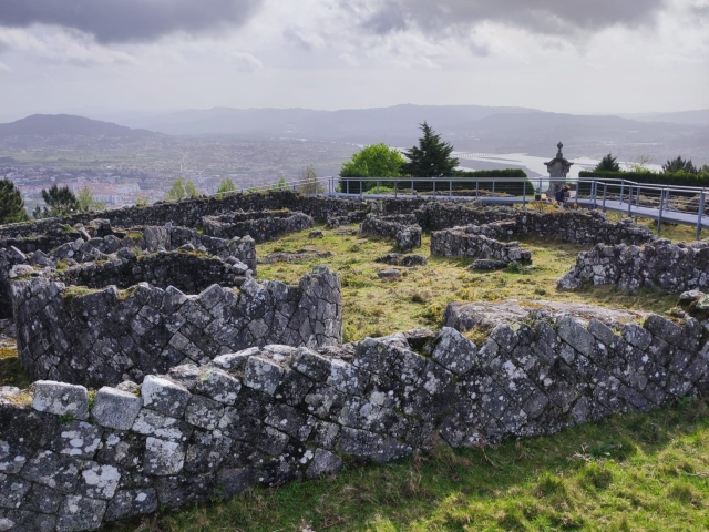  Ruínas em Portugal