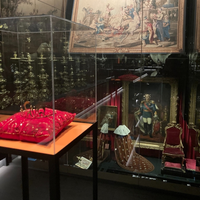 Colección de joyas en el museo