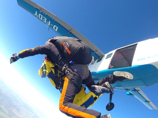  Saltare dall'aereo con l'istruttore
