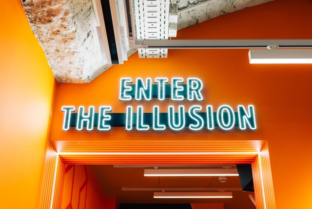  Entra nell'illusione