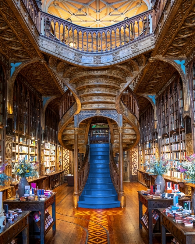  Librería famosa en Oporto 