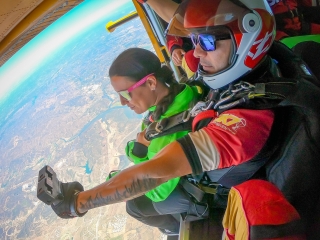 Tandem Skydive 4.600m Algarve + transfer de Lisboa