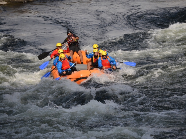 Rafting cerca de la frontera de Galicia con Portugal