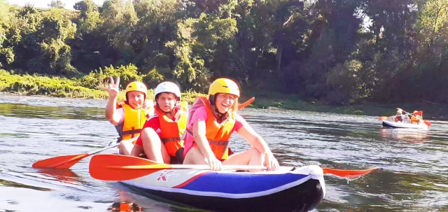 Family fun on the raftt canoe 