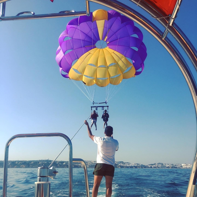 Salida en parasailing en Albufeira