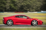 Link Dirigir uma Ferrari na estrada 