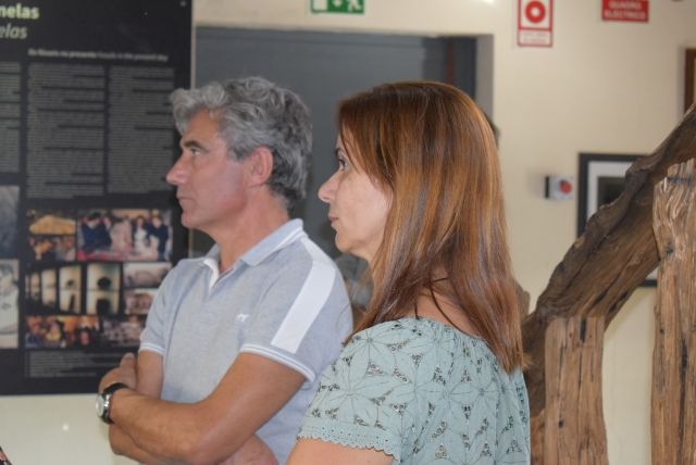 Ouvindo as explicacoes do guia