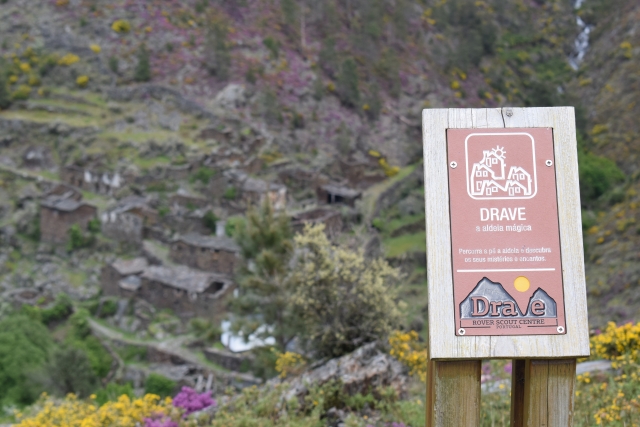  Dorf Drave in den Magic Mountains 