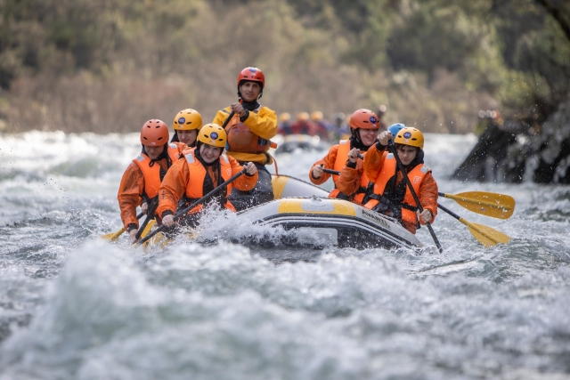  Rafting mit einem erfahrenen Lehrer 