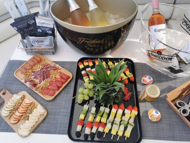Comida y bebida a bordo