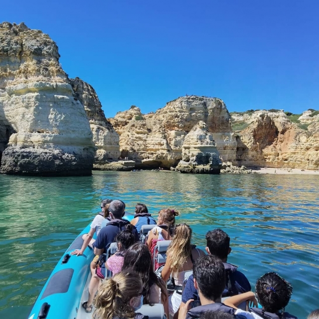 Gita in barca alla Grotta di Benagil 2 ore per bambini