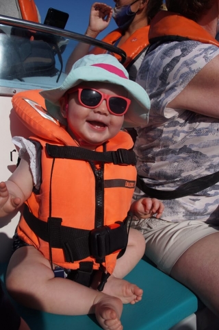  I bambini si divertono con la gita in barca 