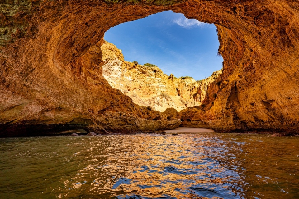  Scopri le grotte marine del Portogallo 