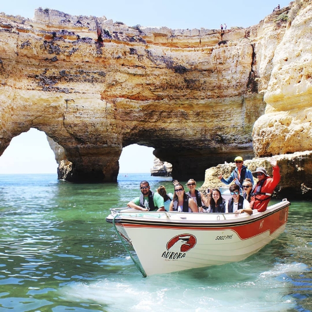  Bootsfahrt an der Algarve