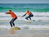 3 lezioni di surf sulla spiaggia di Cova de Alfarroba 2h