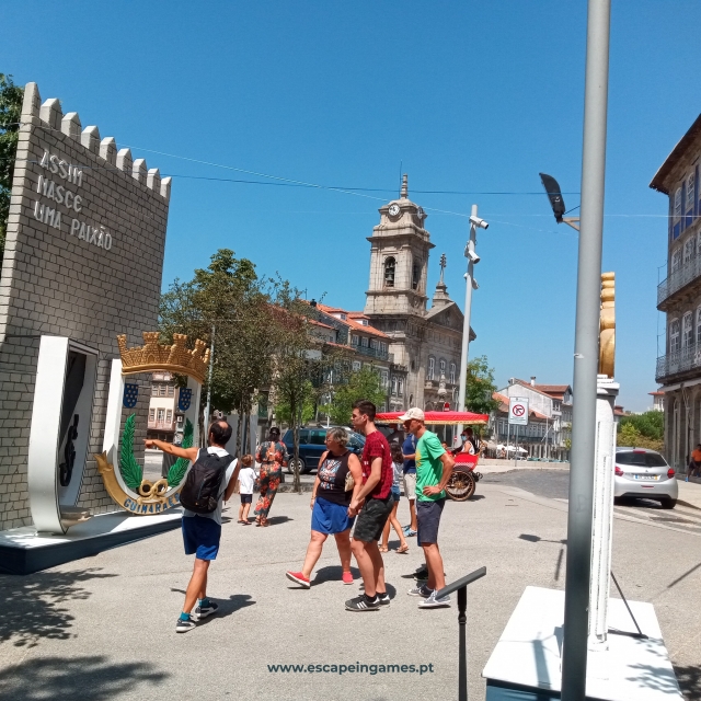  Touring the city 
