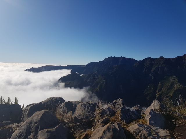  马德拉山峰 