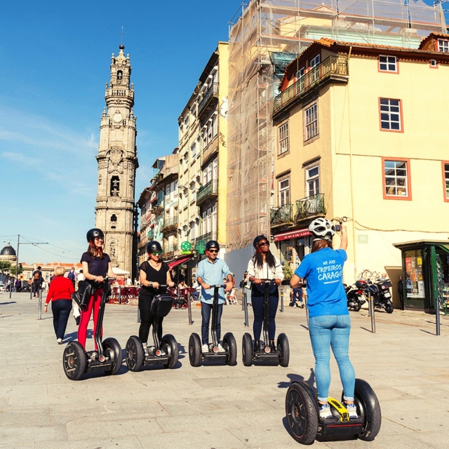  Tour through Porto 