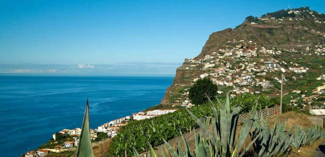 Pueblos entre las montañas y el mar