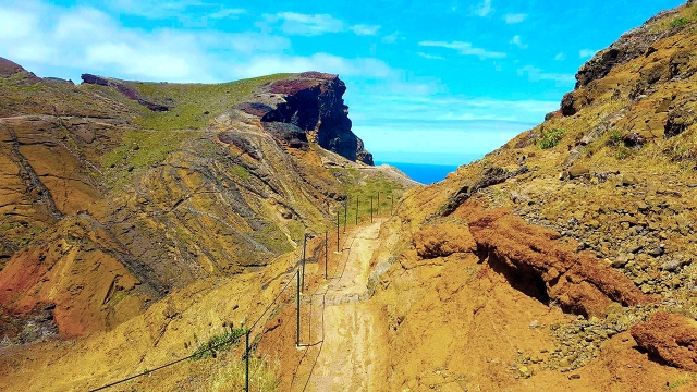  山间小路 