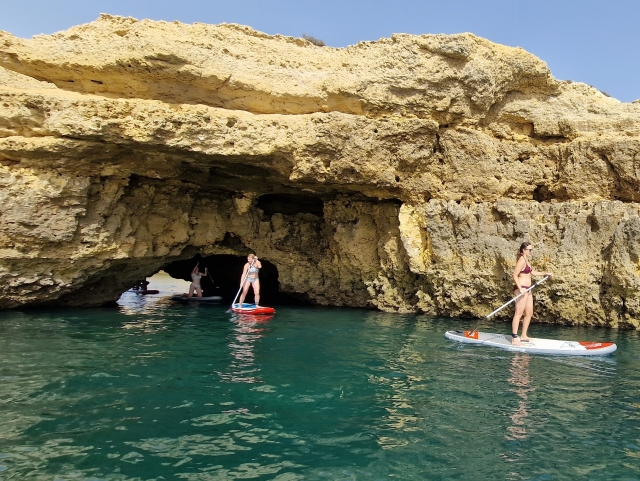  Paddle surfing with friends 