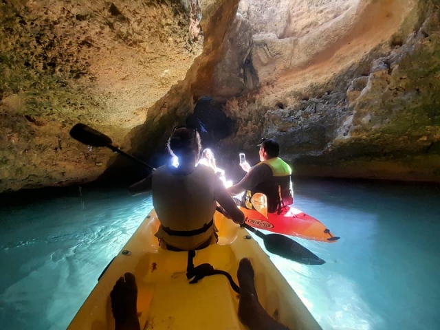  The light effects that form when entering the cave are indescribable 