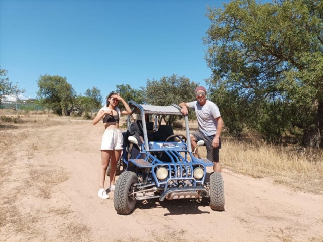 Parada para fotografiarse durante la ruta en buggy