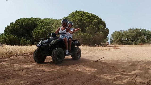 Auf einem unserer Zweisitzer-Quads