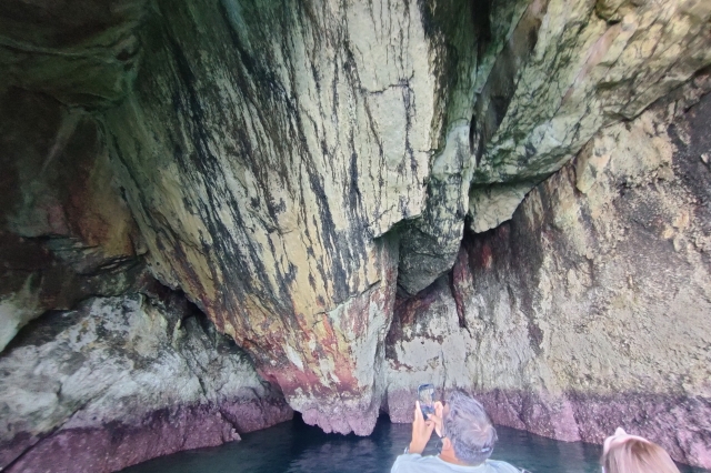  Rocky formation inside the Sesimbra and Espichel Caves 