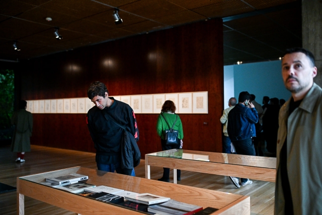  Visiting the interior of the Foundation 