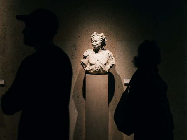  Museum sculpture 
