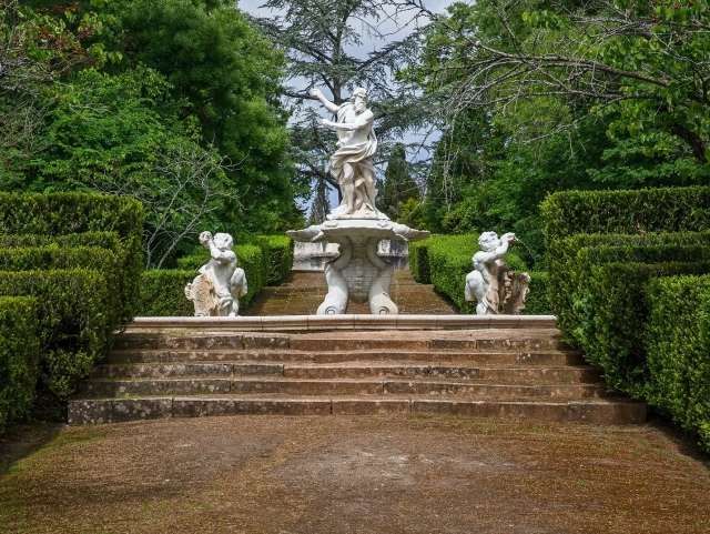 Passeggiata nei giardini 