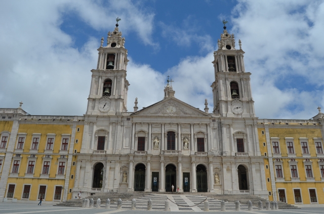 Fachada del palacio