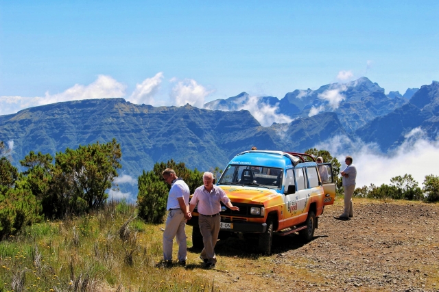 Ruta en 4x4 con vistas a los Picos de Madeira