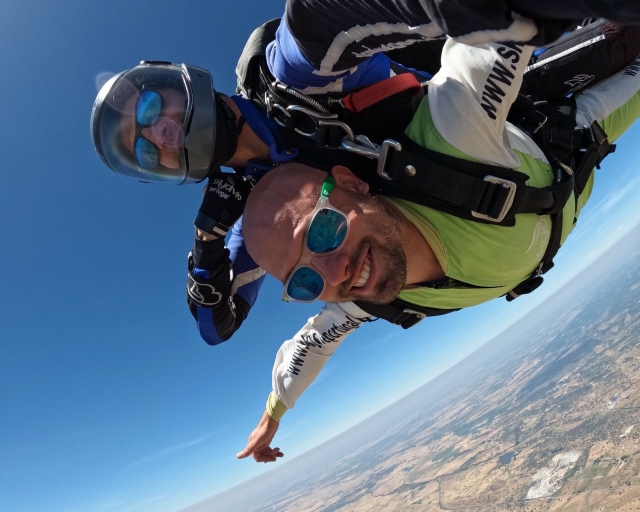 Tandem-Fallschirmsprung 12.000 Fuß in Évora