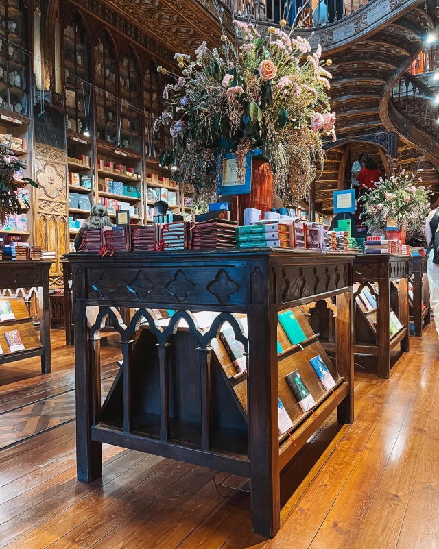  Bookstore in Porto 