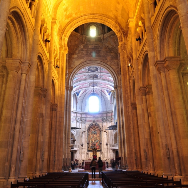 Visite a Catedral de Lisboa