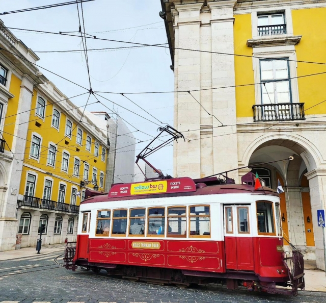 Bonde classico nas colinas