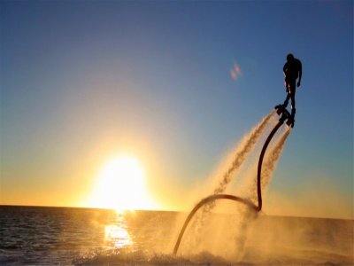 Sesión de flyboard en Ibiza 20 minutos 1 persona