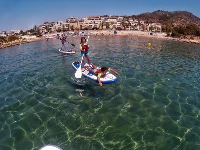 Alquilar material de paddle surf en Sitges 1h