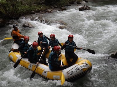 Family rafting Deva River