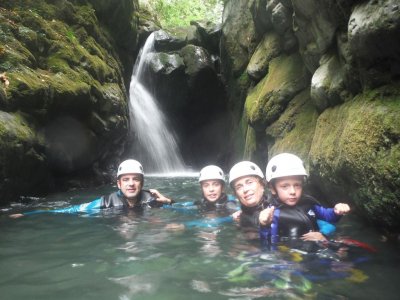 Barranquismo en Picos de Europa para colegios